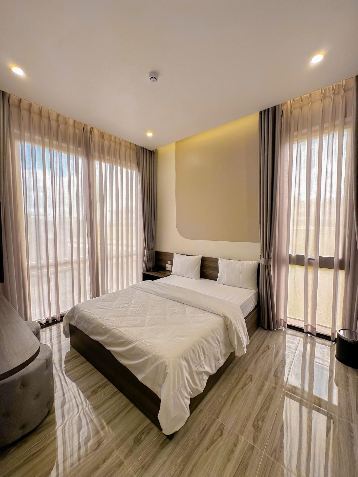 Tuyet Suong Hotel กว๋างหงาย ภายนอก รูปภาพ