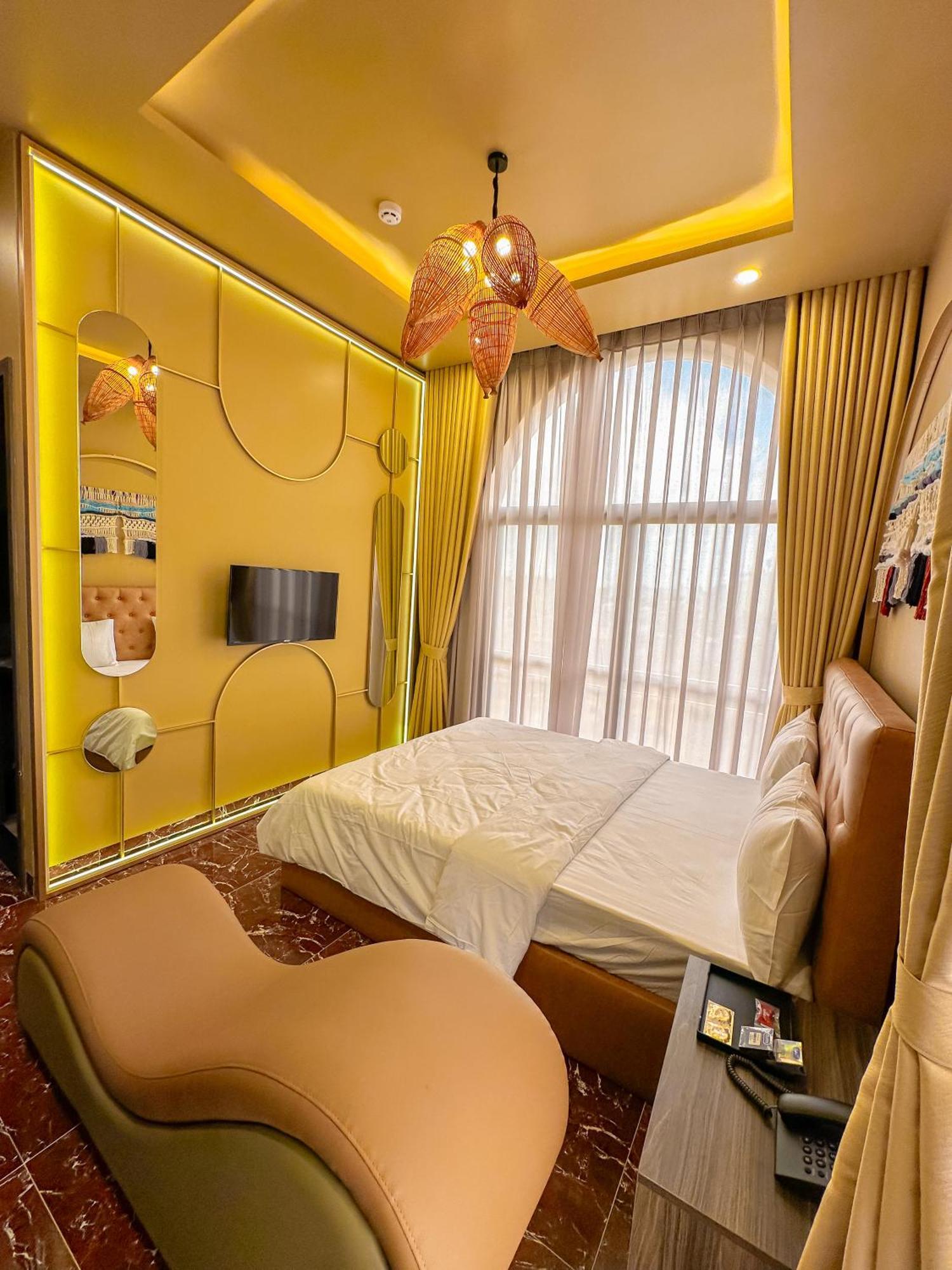 Tuyet Suong Hotel กว๋างหงาย ภายนอก รูปภาพ